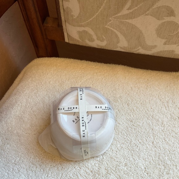 NWT Rae Dunn egg shaped themed measuring cups with “egg yellow” interiors - Picture 8 of 9